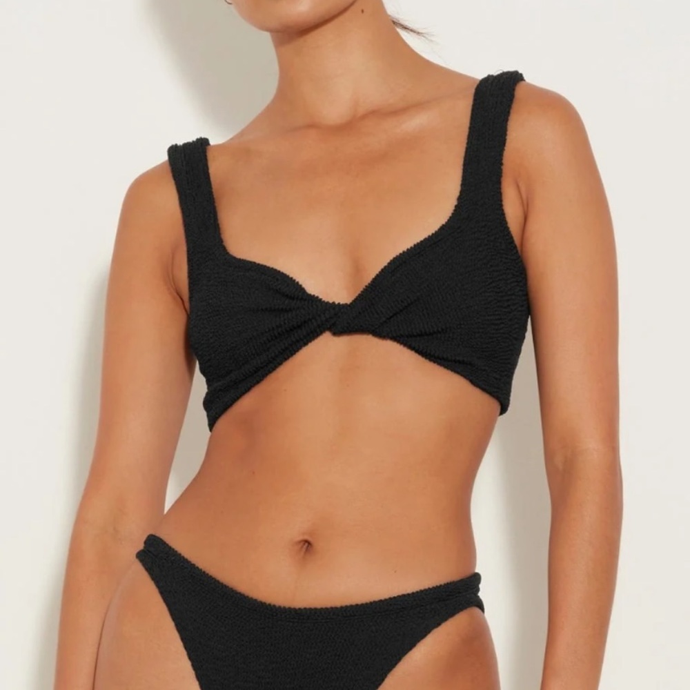 Hunza g Juno twisted top